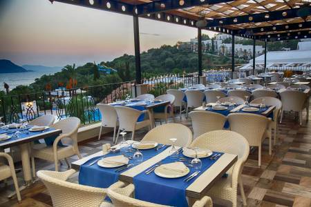 YASMIN BODRUM RESORT Restaurants